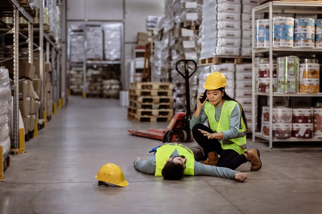 Quais são as principais causas de acidente de trabalho na indústria?